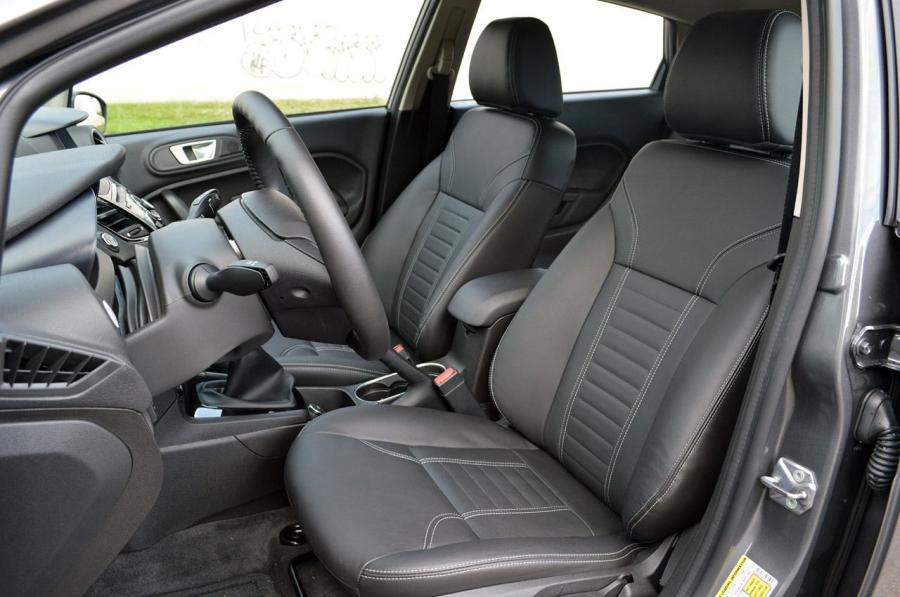  Ford Fiesta Titanium 2014 года  (фото 17 из 44)